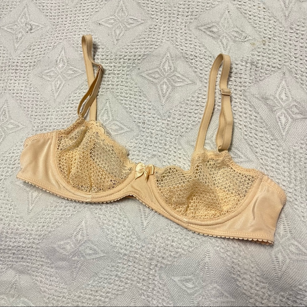 lace / mesh cream bra‎ size 34A